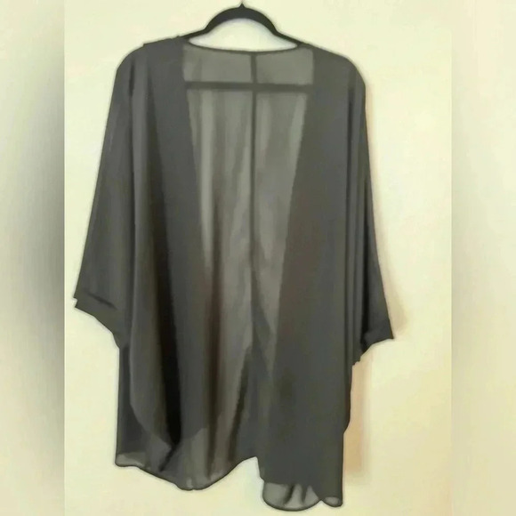 Zenana sheer black cocoon cardigan/wrap, 2X, 100% polyester, EUC - Picture 2 of 6